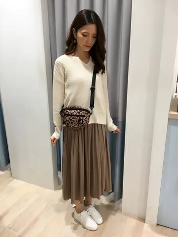 ANY SIS スタッフ コーディネート画像