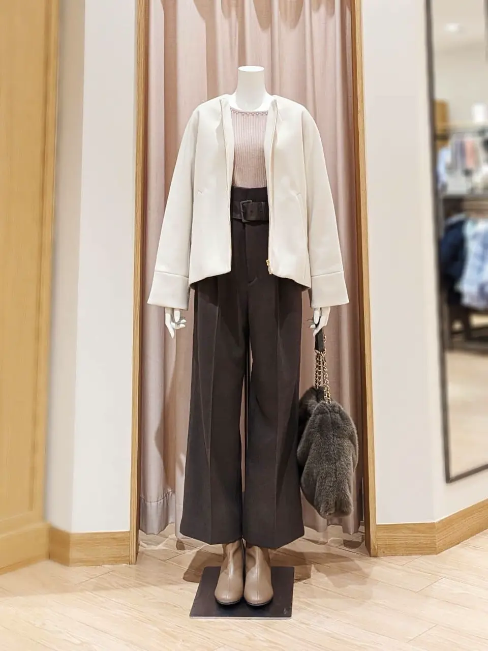 ANY SIS 岩田 コーディネート画像