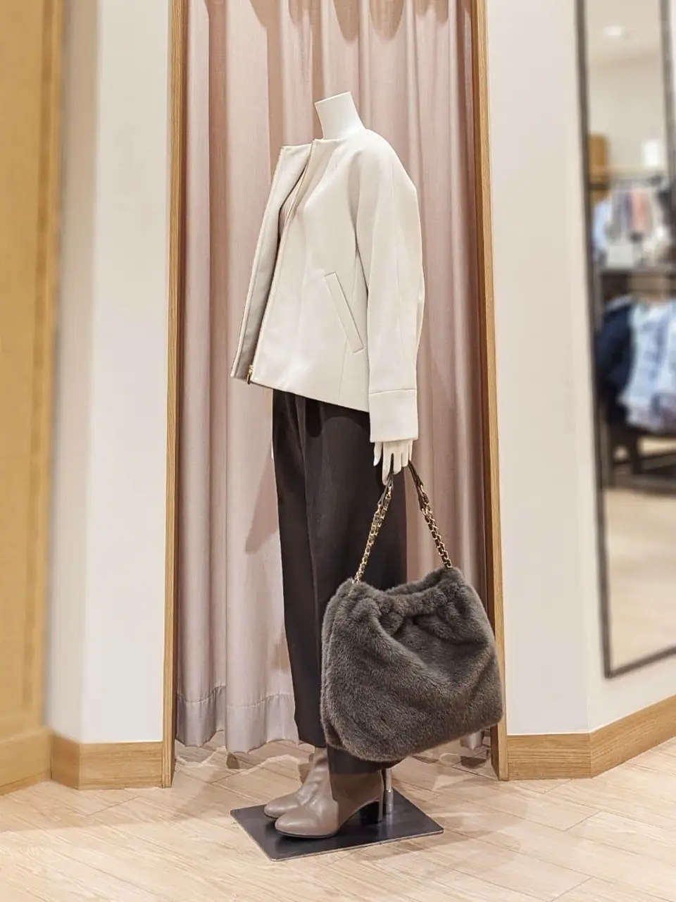 ANY SIS 岩田 コーディネート画像