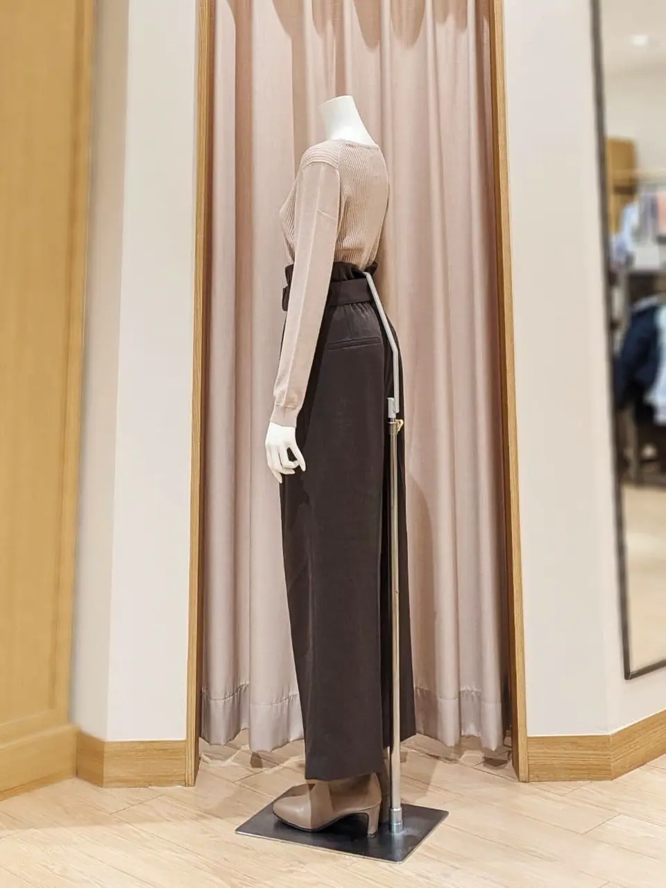 ANY SIS 岩田 コーディネート画像