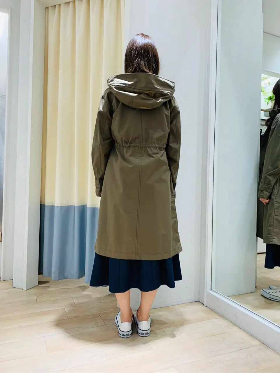 ANY SIS スタッフ コーディネート画像