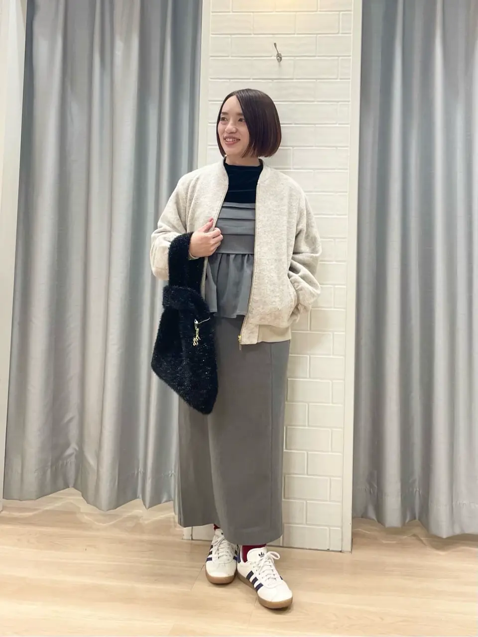 ANY SIS 丸岡 コーディネート画像