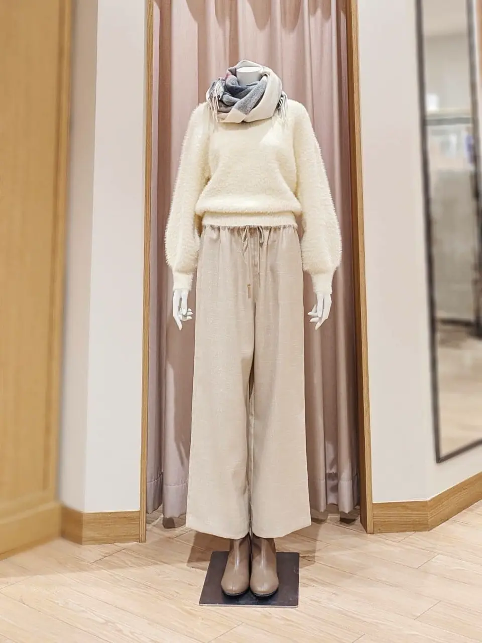 ANY SIS 岩田 コーディネート画像