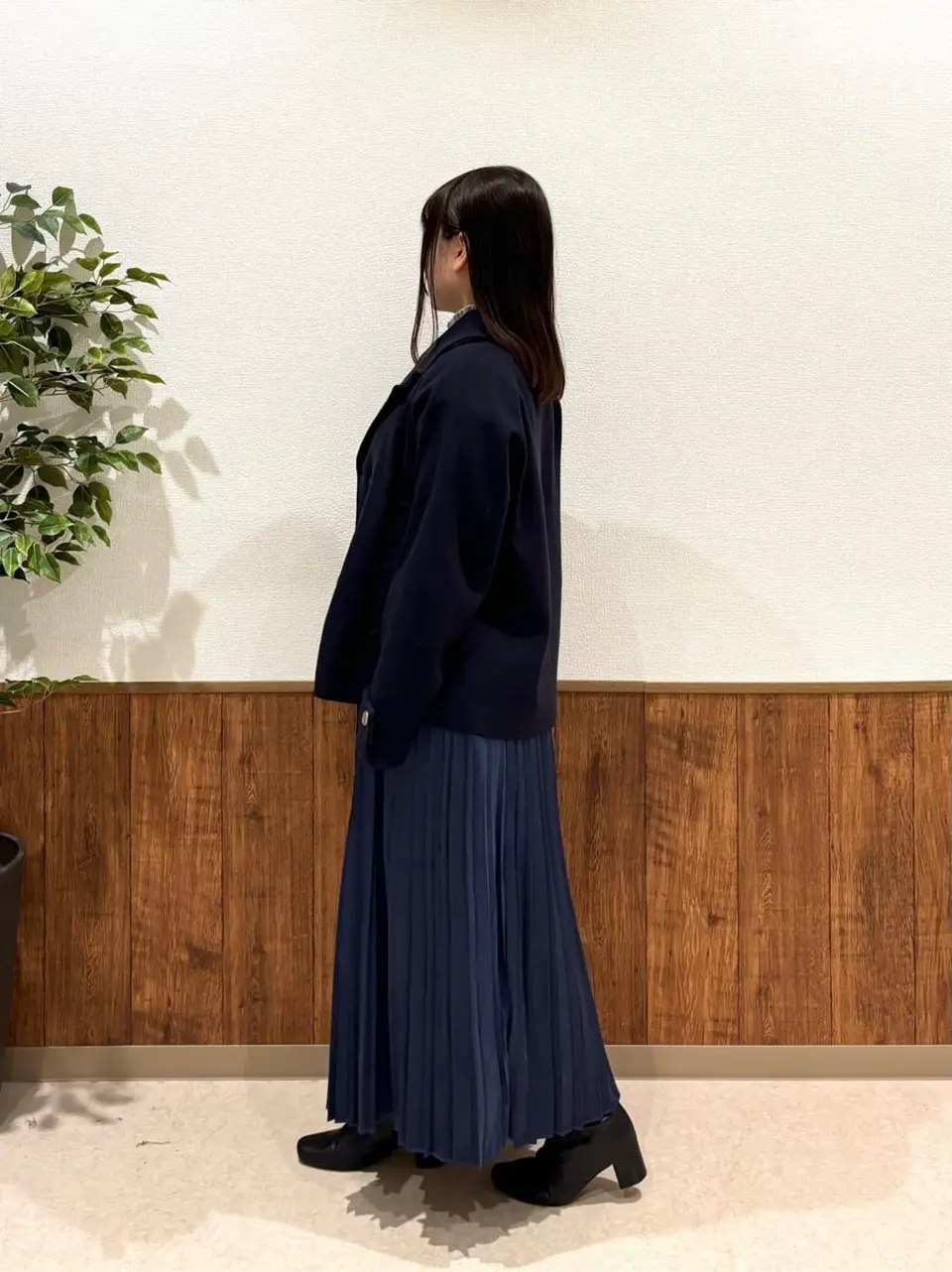 ANY SIS スタッフ コーディネート画像