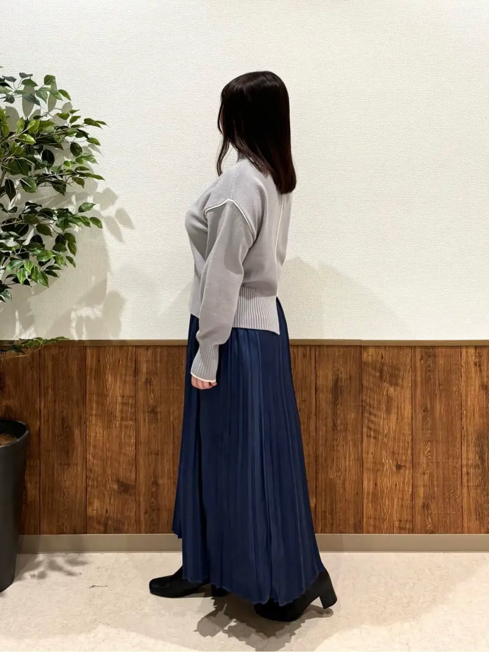 ANY SIS スタッフ コーディネート画像