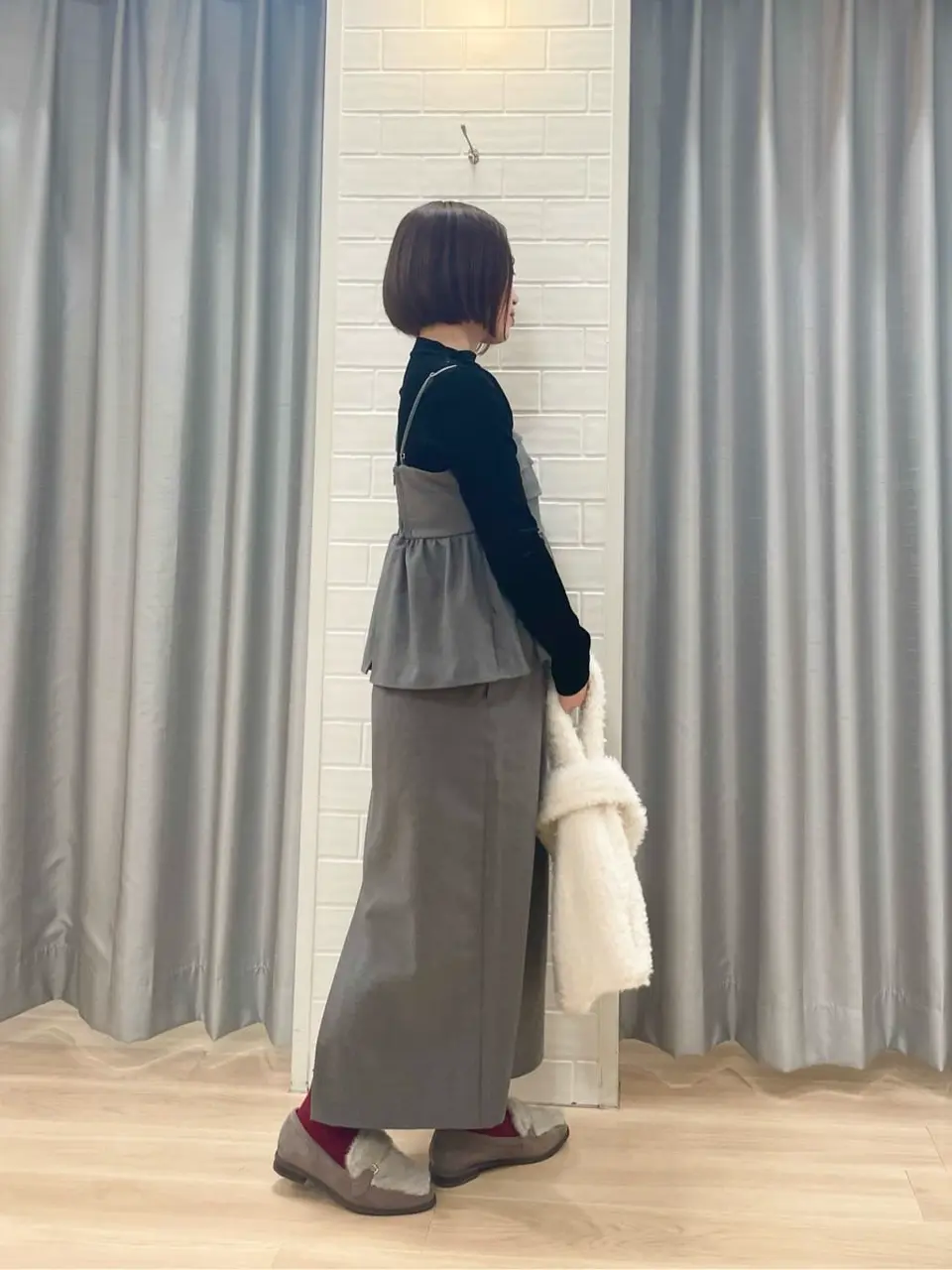 ANY SIS 丸岡 コーディネート画像