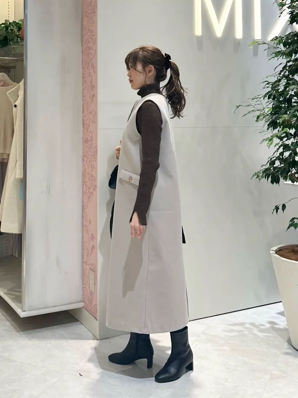 ANY SIS みぃ コーディネート画像