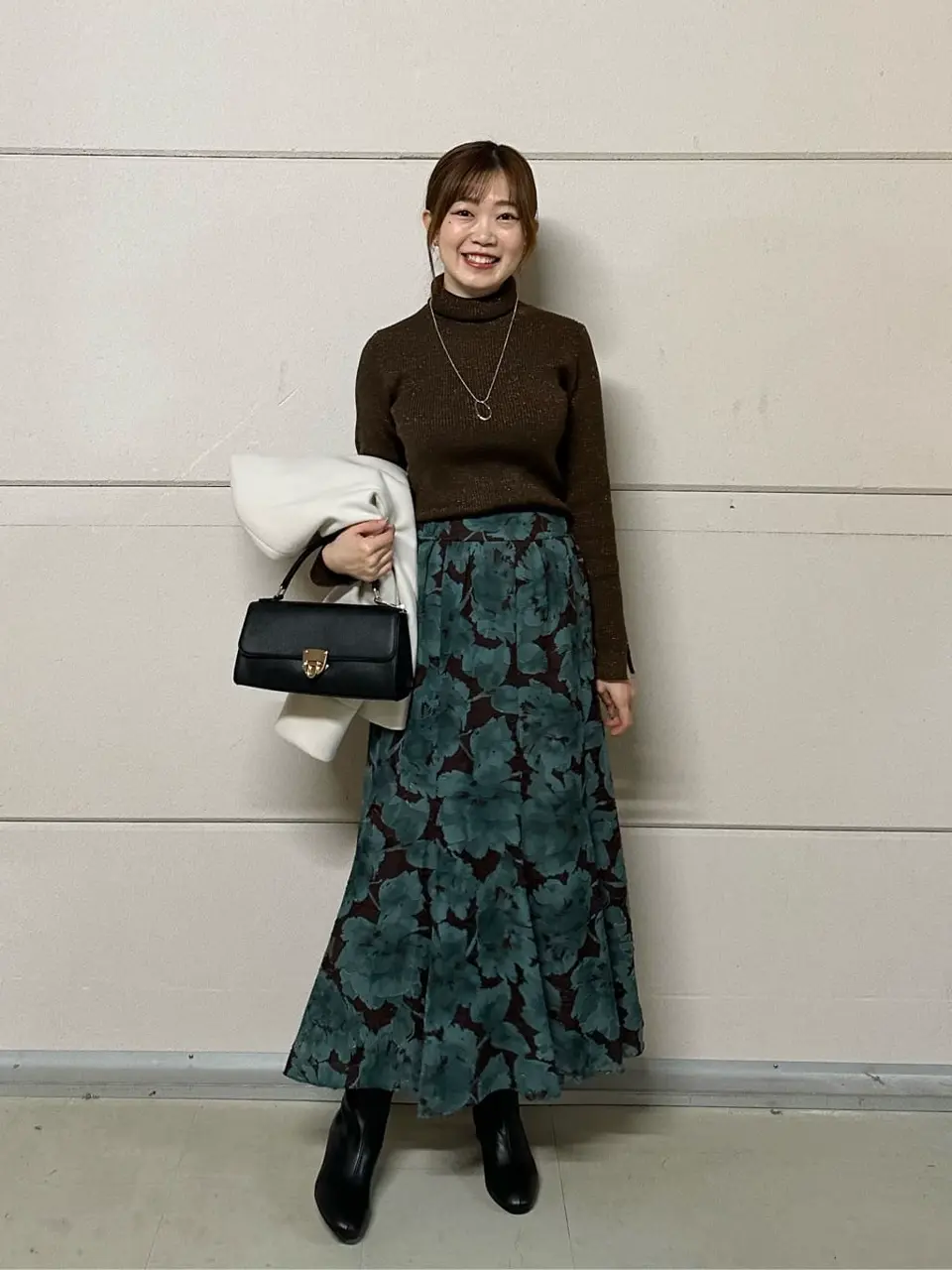 ANY SIS みぃ コーディネート画像