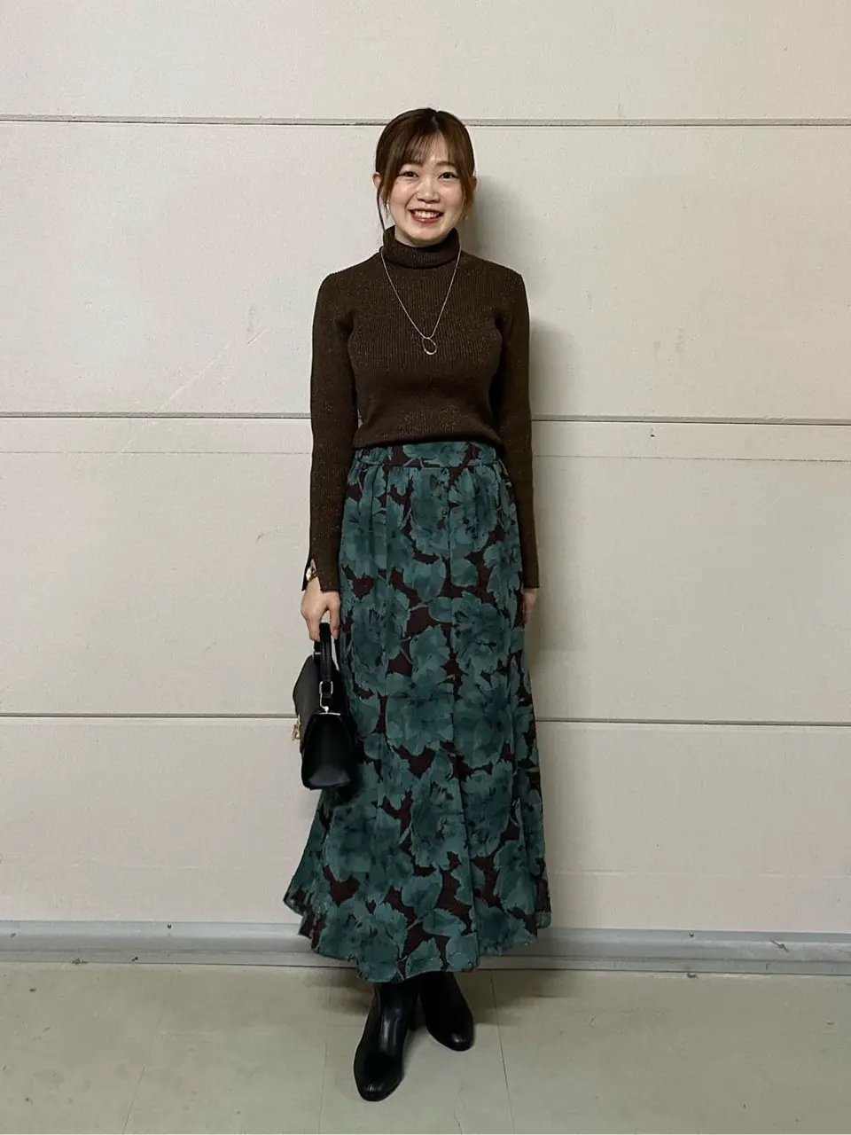 ANY SIS みぃ コーディネート画像