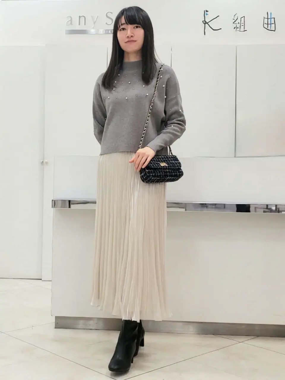 ANY SIS スタッフ コーディネート画像