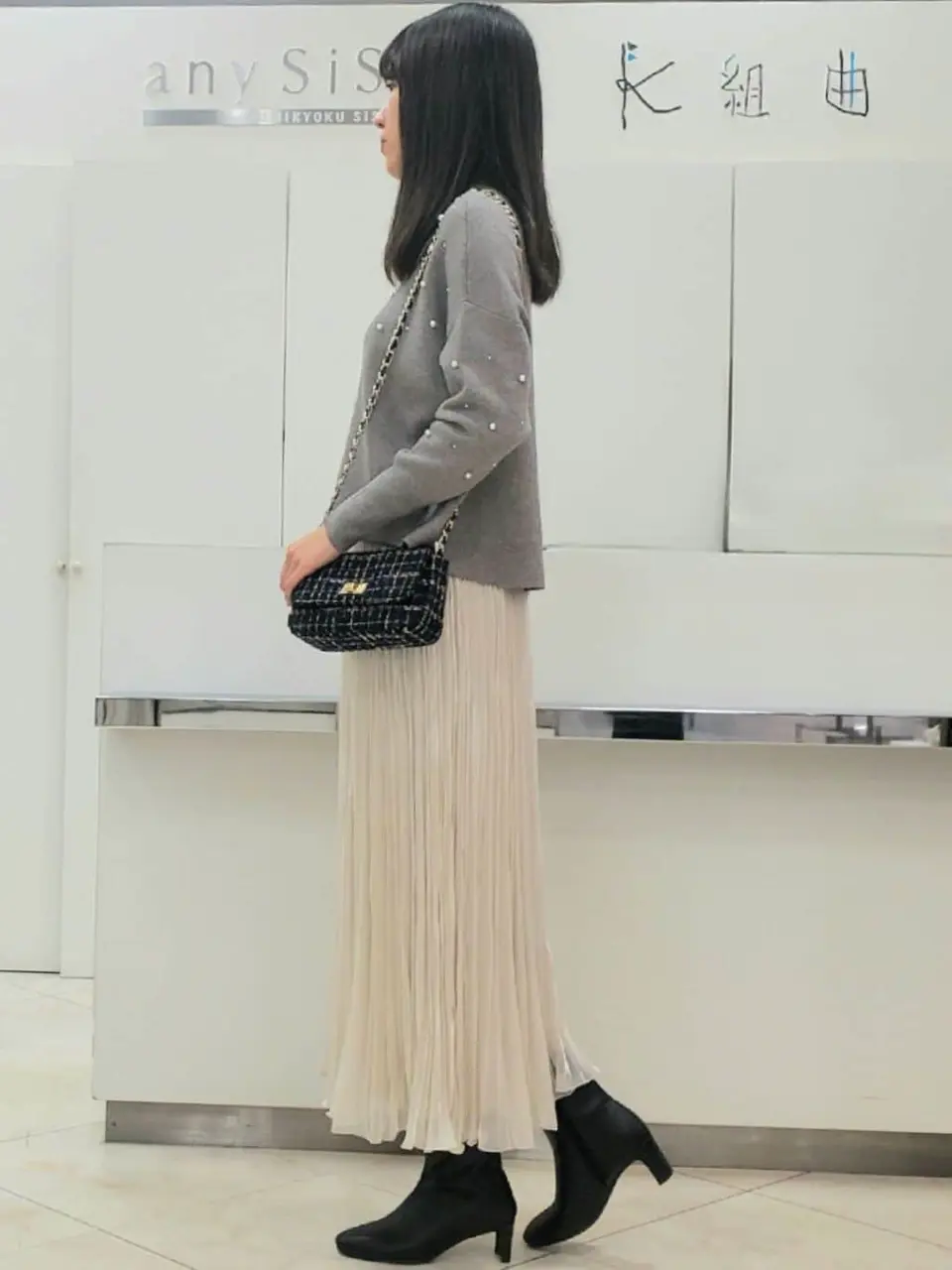 ANY SIS スタッフ コーディネート画像