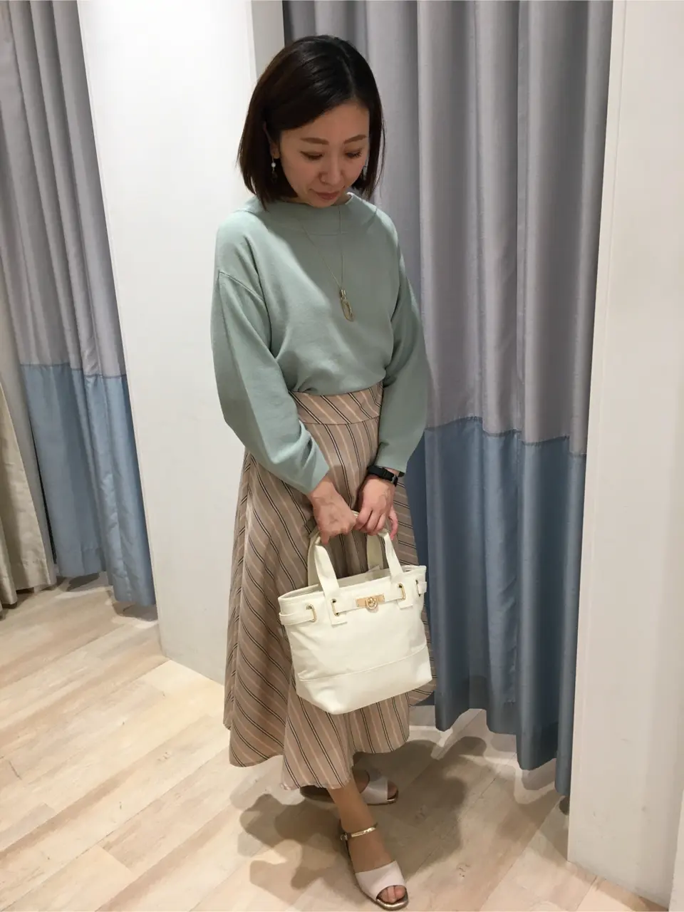 ANY SIS スタッフ コーディネート画像