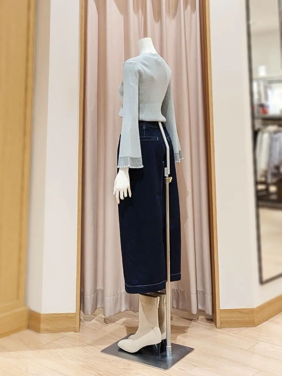 ANY SIS 岩田 コーディネート画像