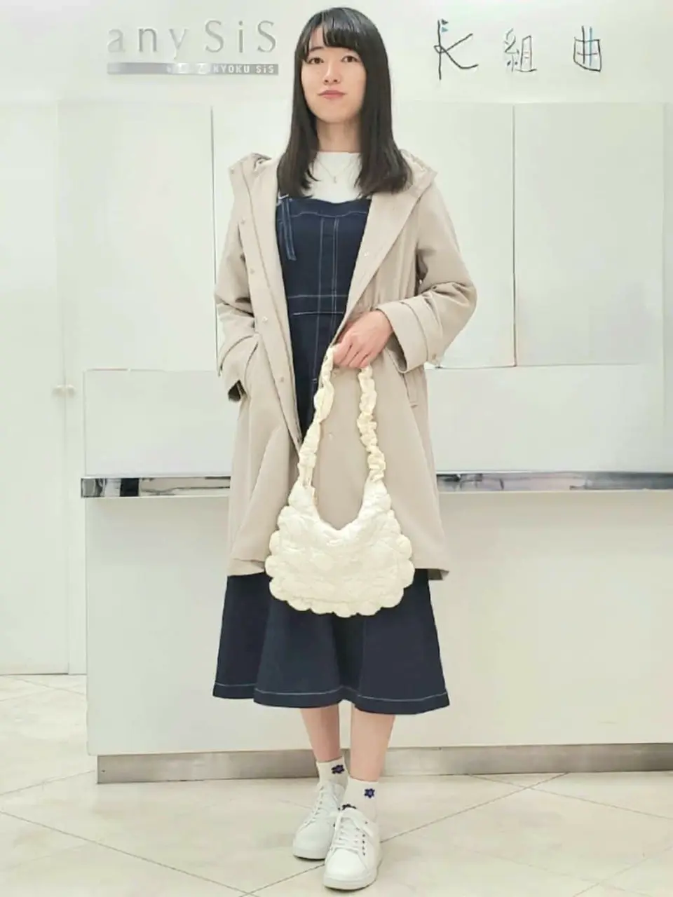 ANY SIS スタッフ コーディネート画像