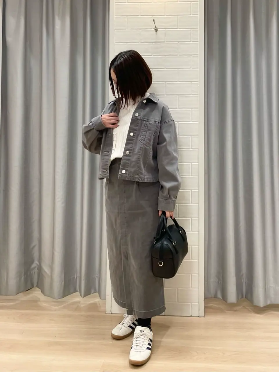 ANY SIS 丸岡 コーディネート画像