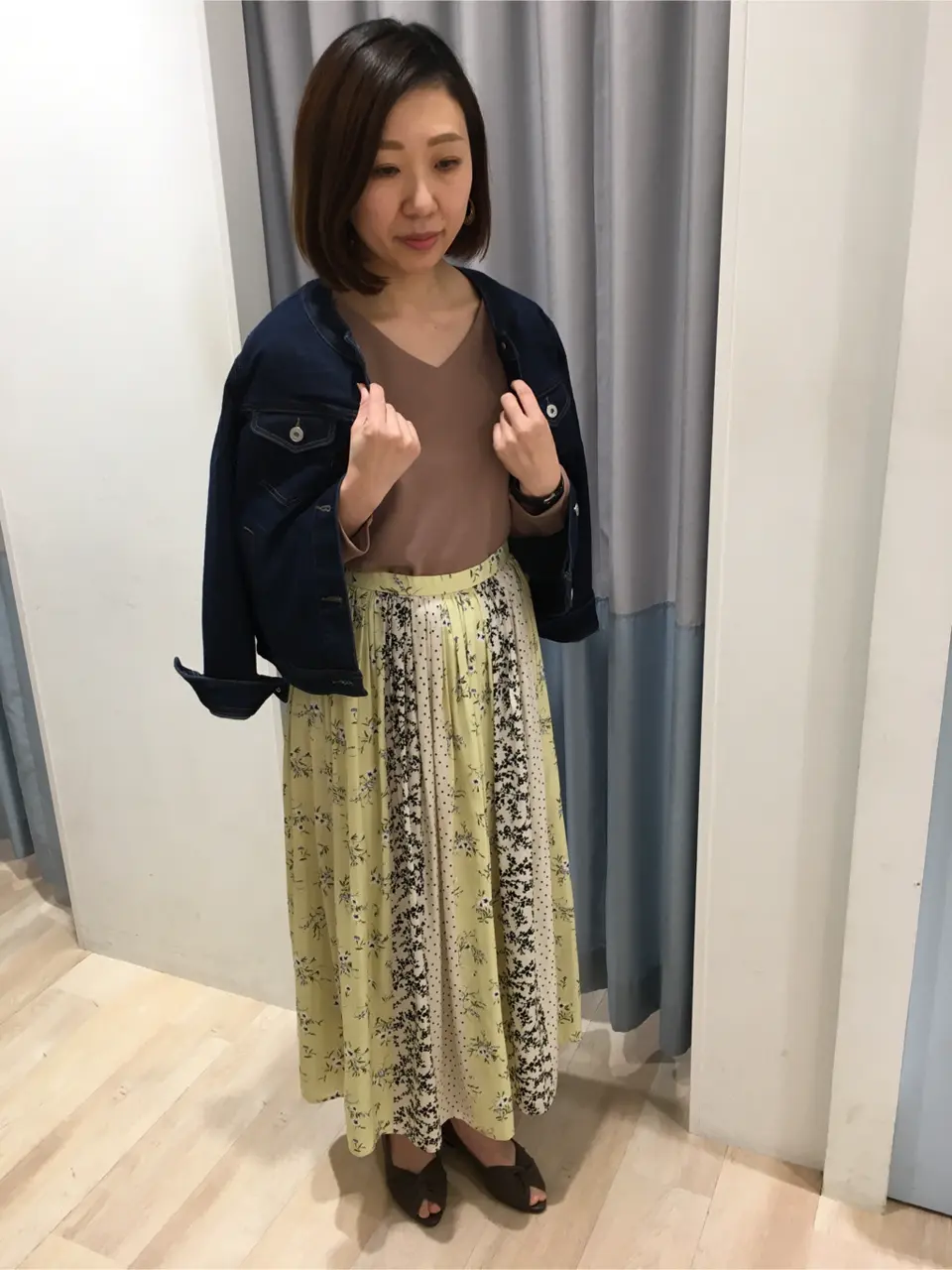 ANY SIS スタッフ コーディネート画像