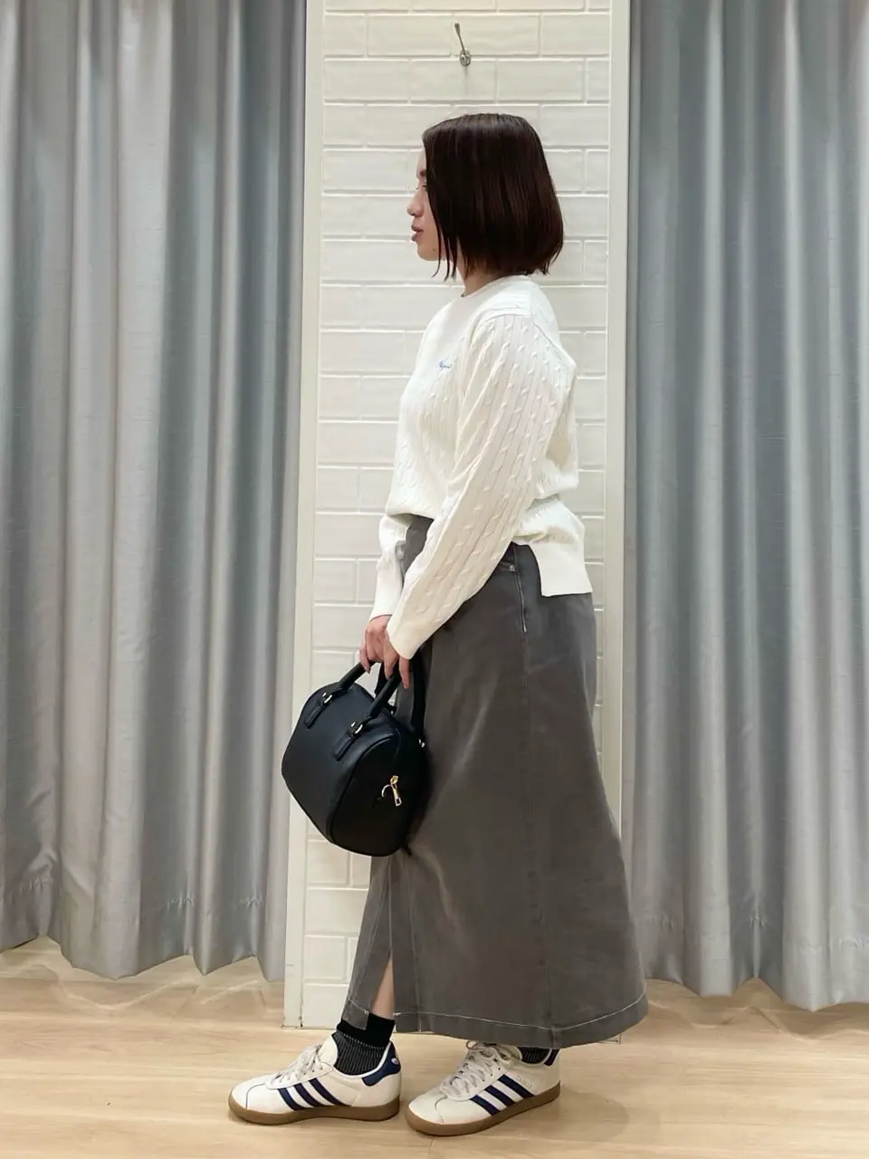 ANY SIS 丸岡 コーディネート画像