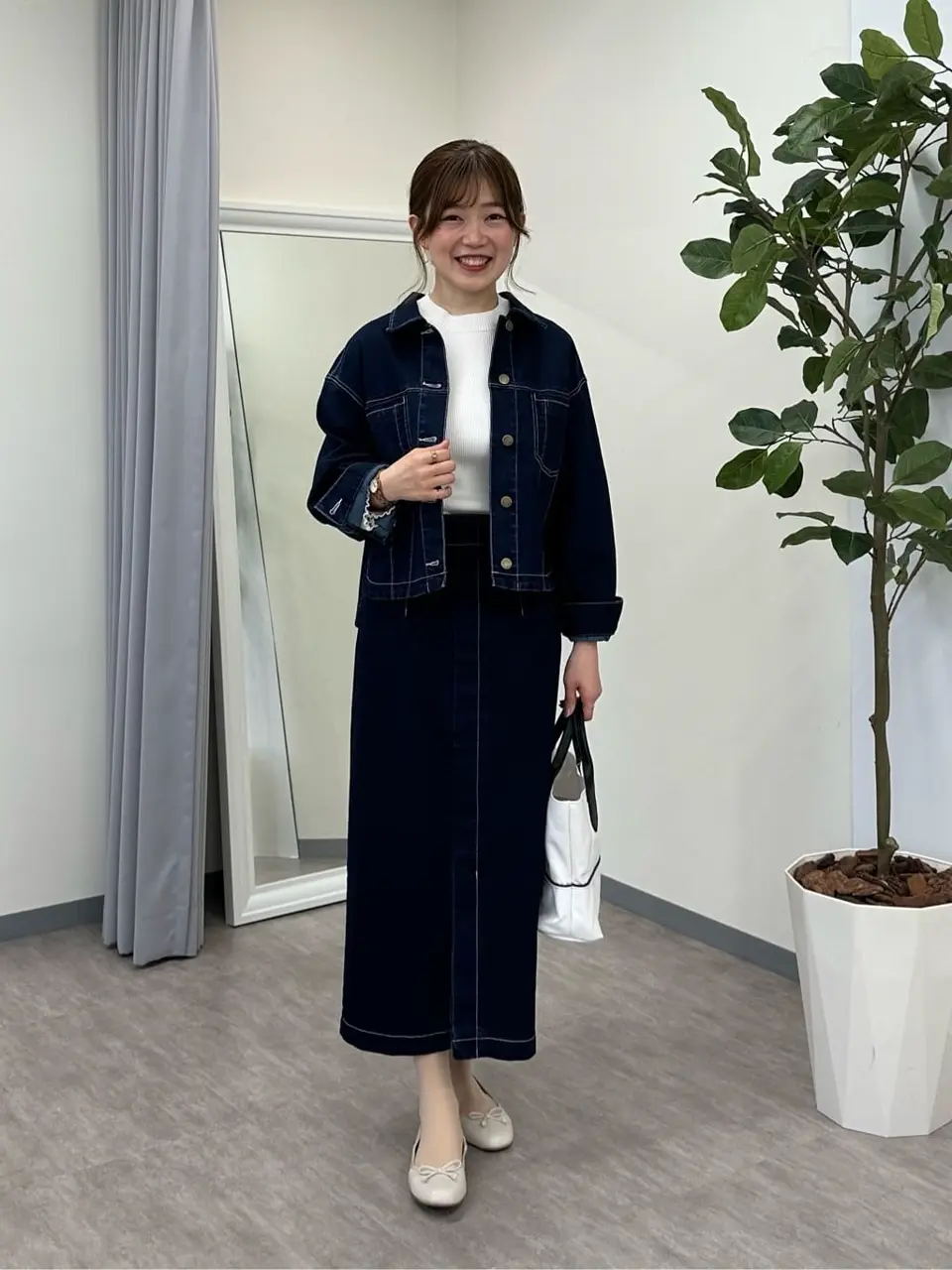 ANY SIS みぃ コーディネート画像