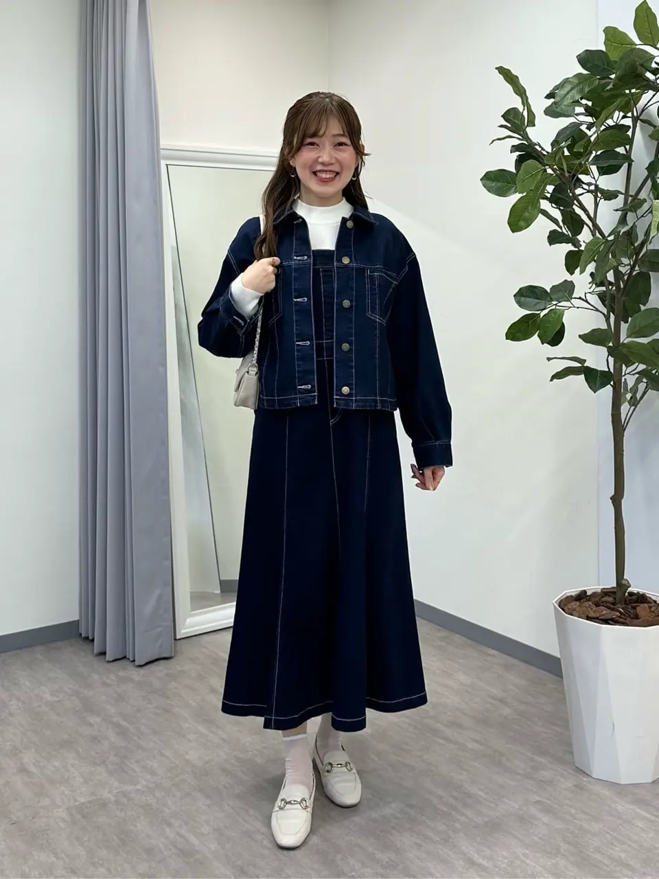 ANY SIS みぃ コーディネート画像