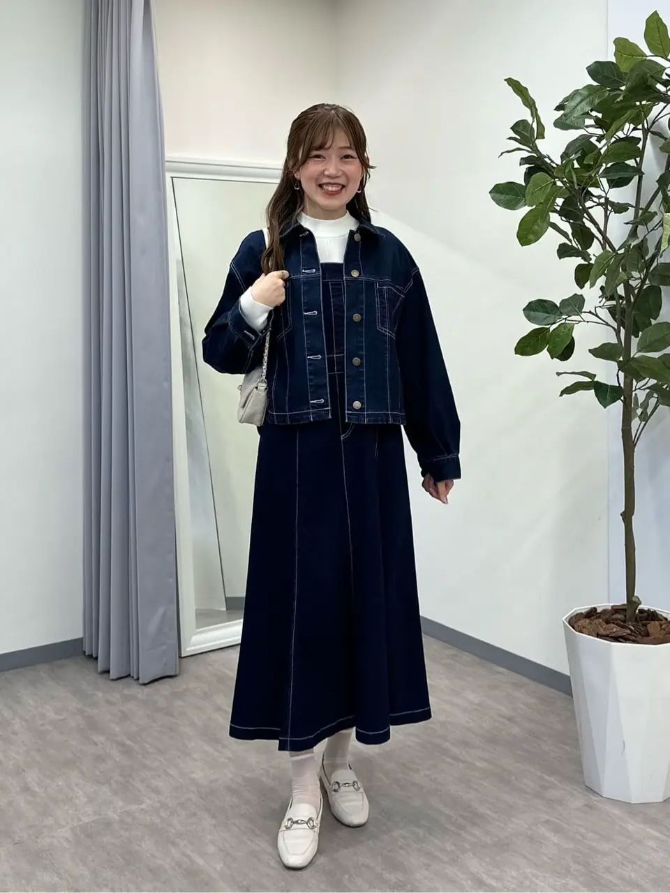 ANY SIS みぃ コーディネート画像