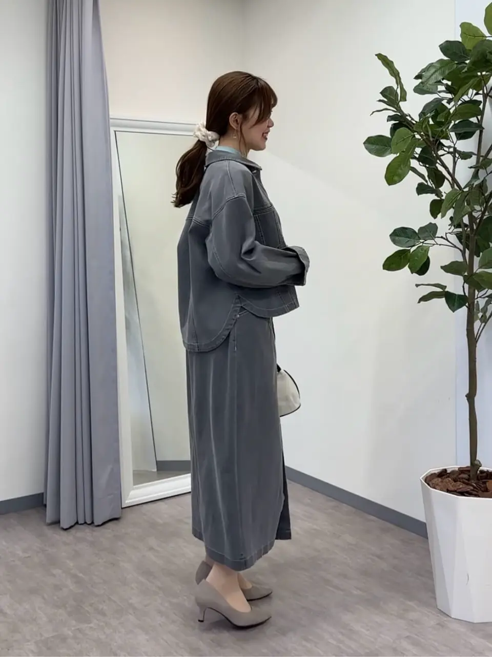 ANY SIS みぃ コーディネート画像