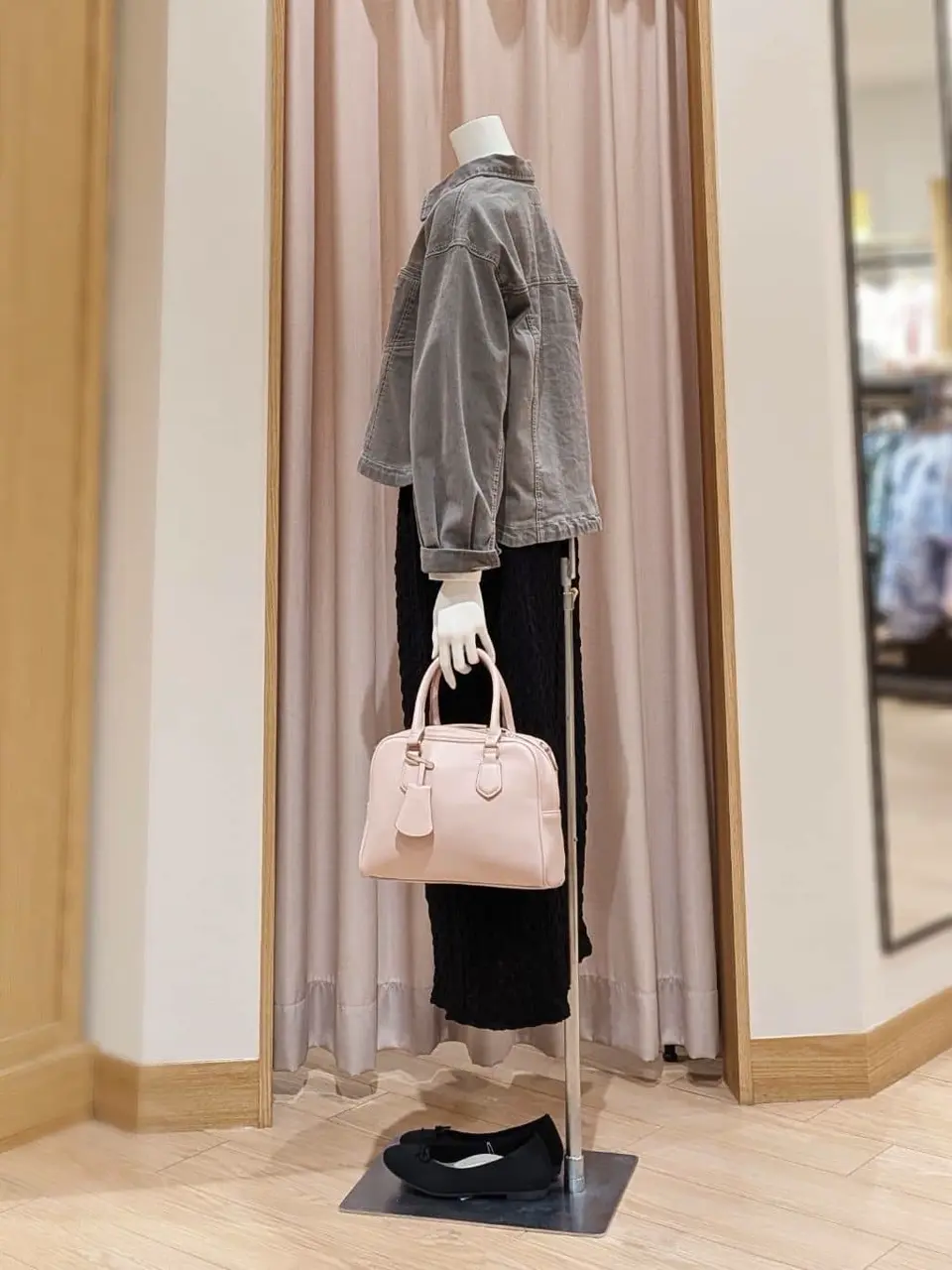 ANY SIS 岩田 コーディネート画像