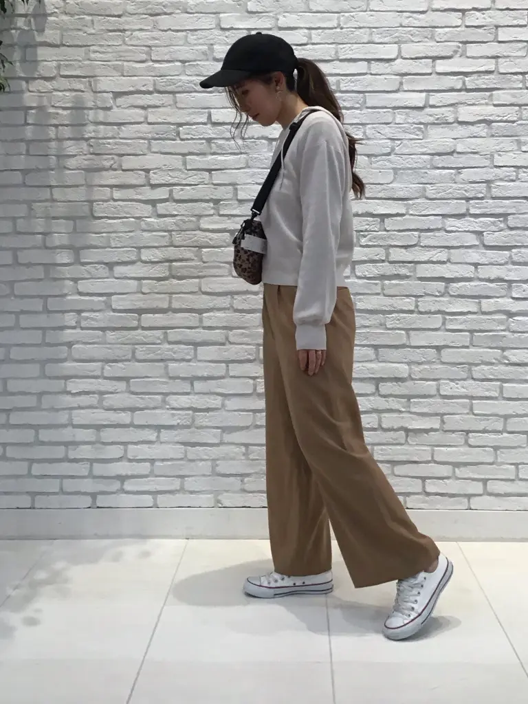 ANY SIS 東海林 コーディネート画像