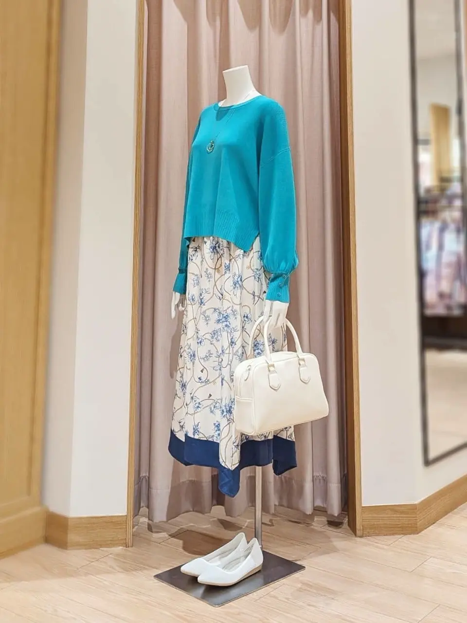 ANY SIS 岩田 コーディネート画像