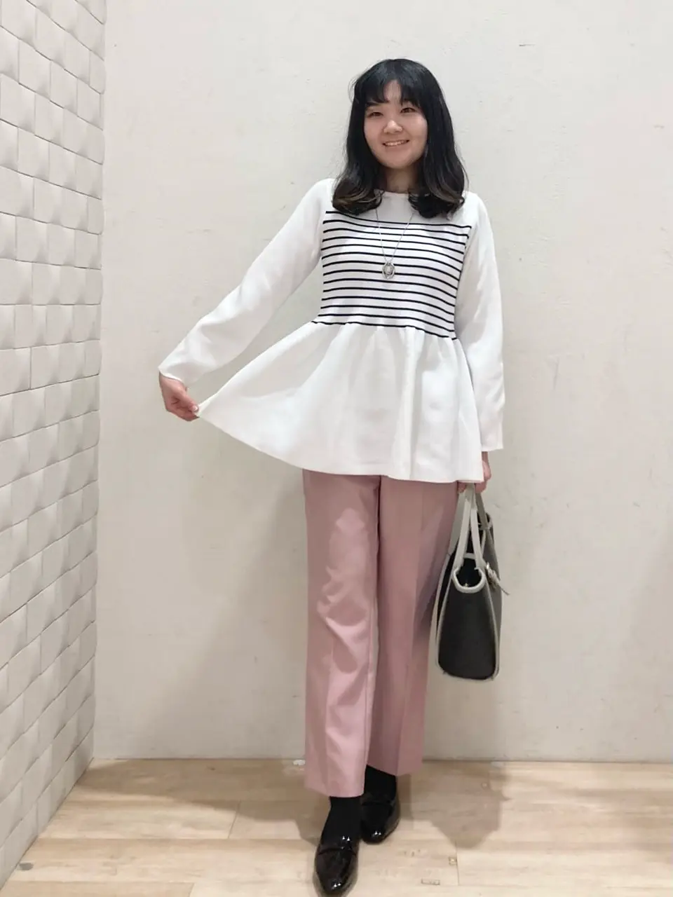 ANY SIS 川根　彩 コーディネート画像