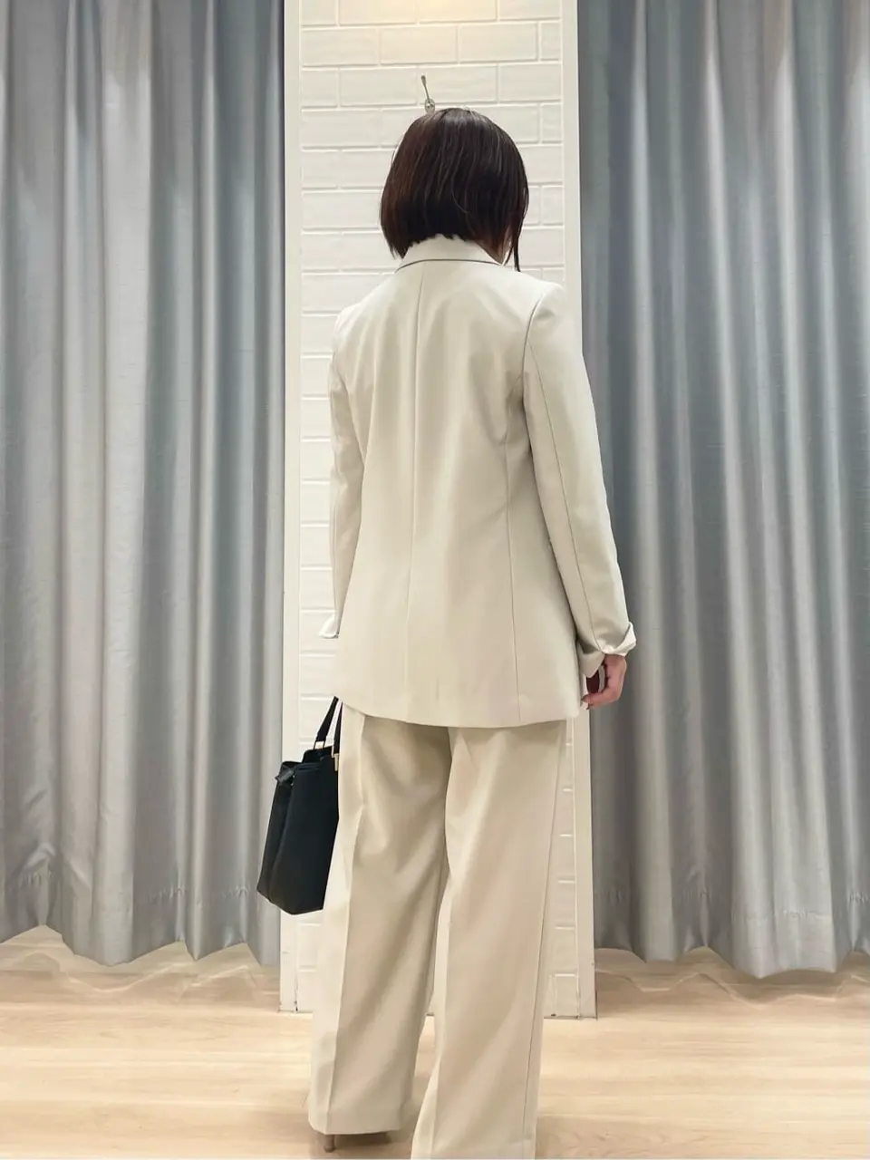 ANY SIS 丸岡 コーディネート画像