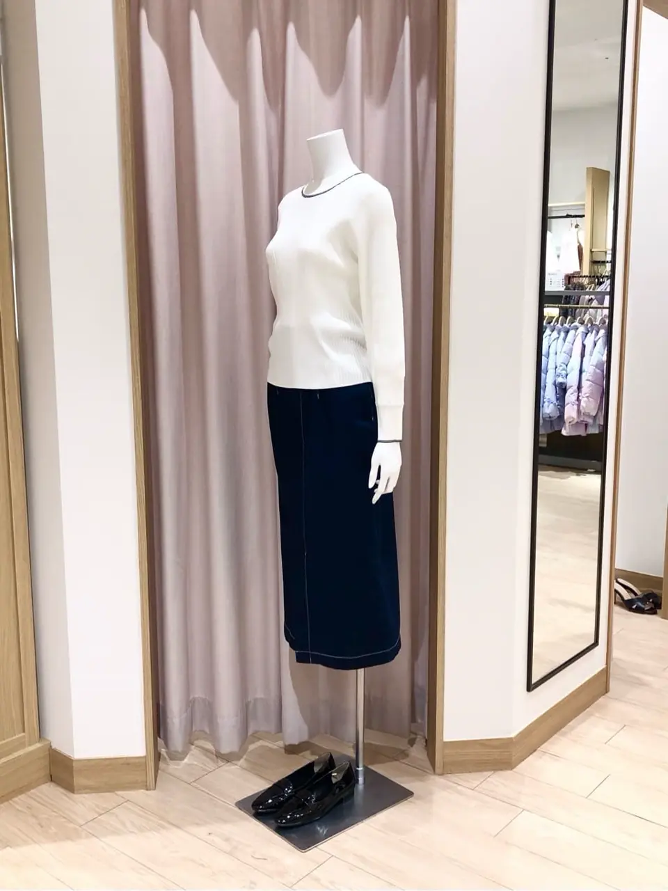 ANY SIS スタッフ コーディネート画像