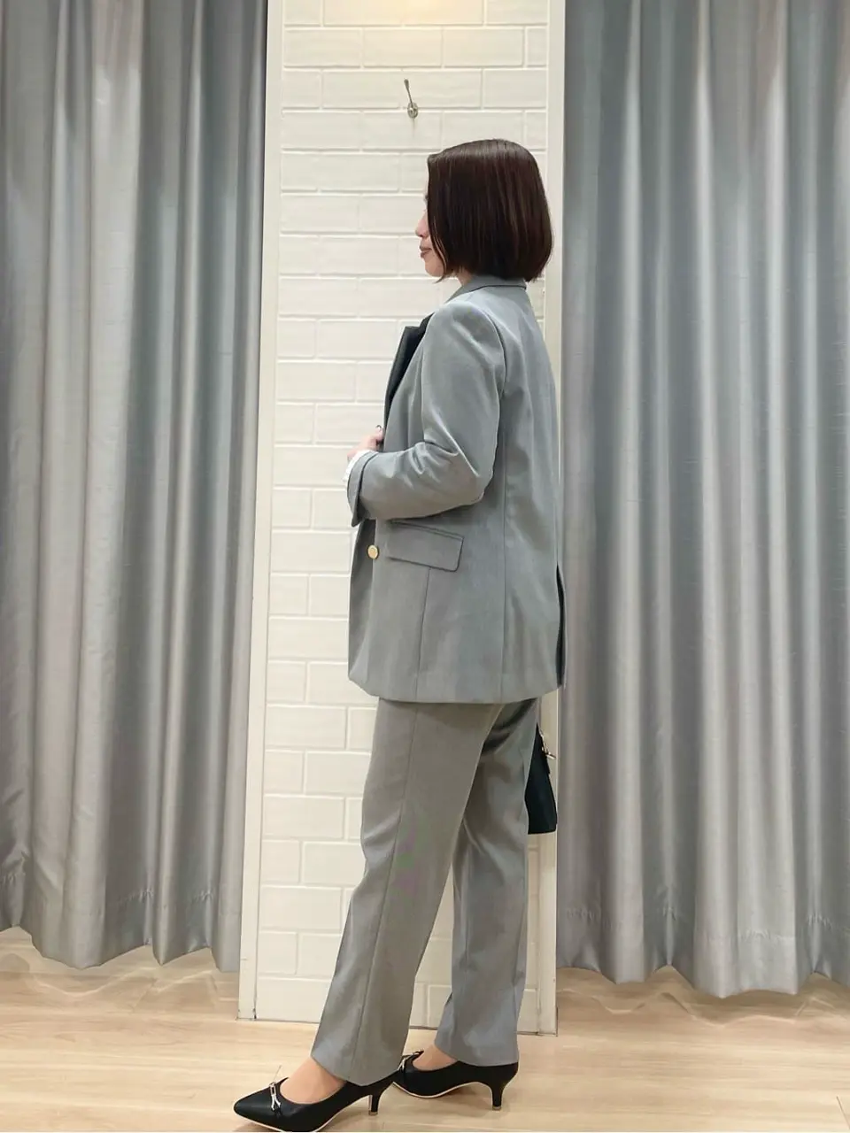 ANY SIS 丸岡 コーディネート画像