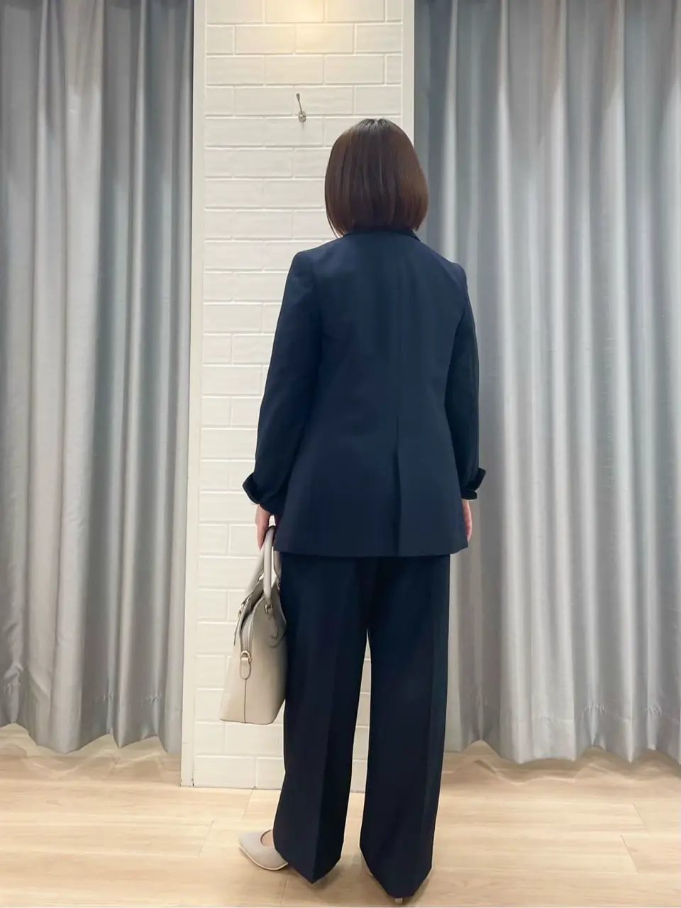 ANY SIS 丸岡 コーディネート画像