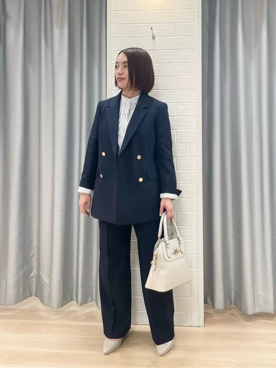 ANY SIS 丸岡 コーディネート画像