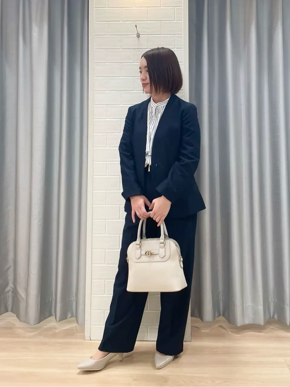 ANY SIS 丸岡 コーディネート画像