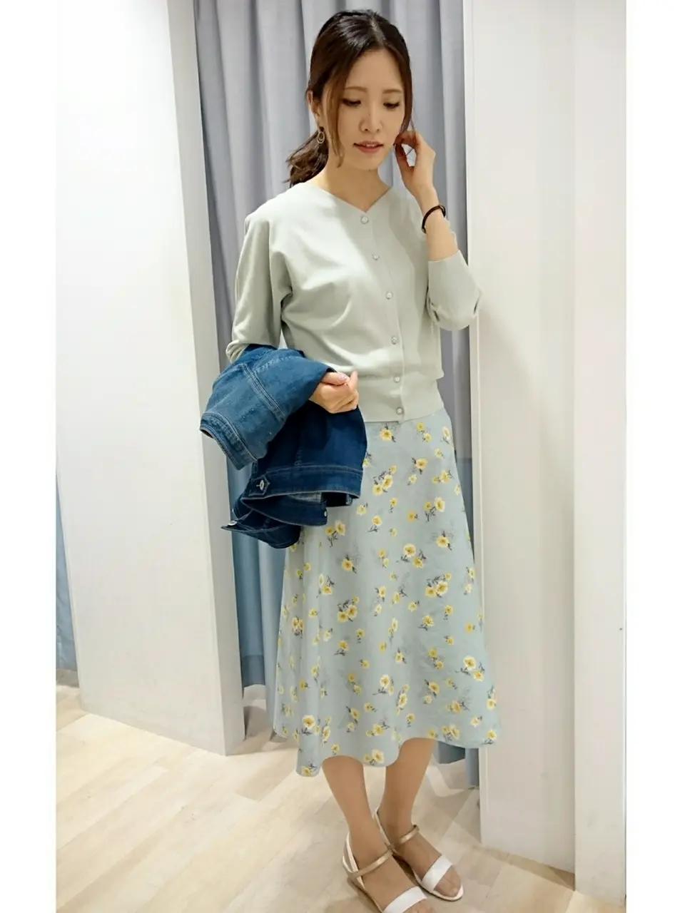 ANY SIS スタッフ コーディネート画像