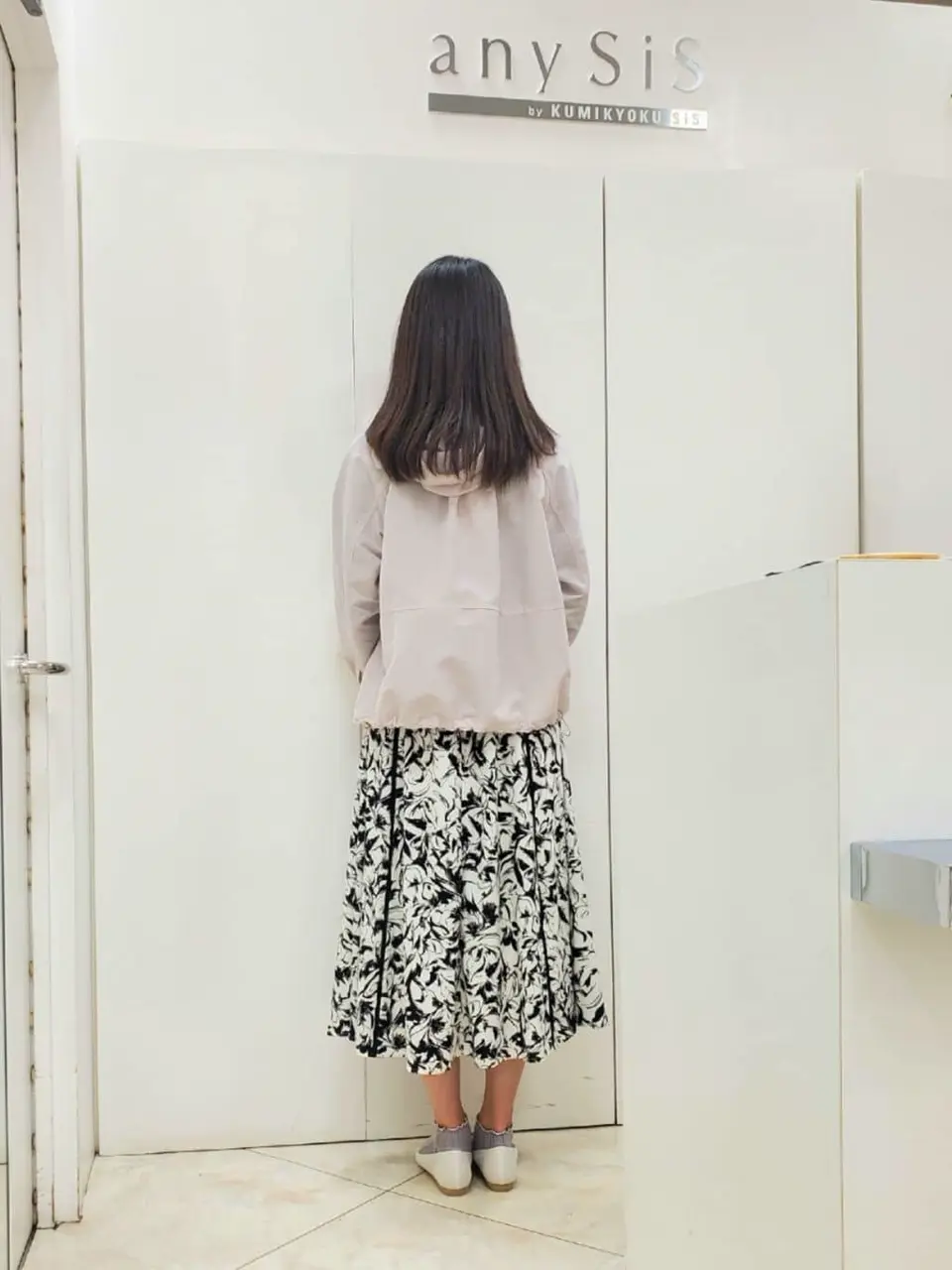 ANY SIS スタッフ コーディネート画像