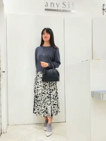 ANY SIS スタッフ コーディネート画像