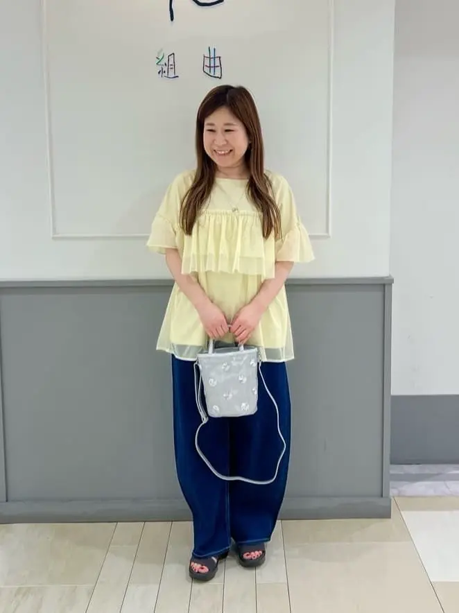 ANY SIS スタッフ コーディネート画像