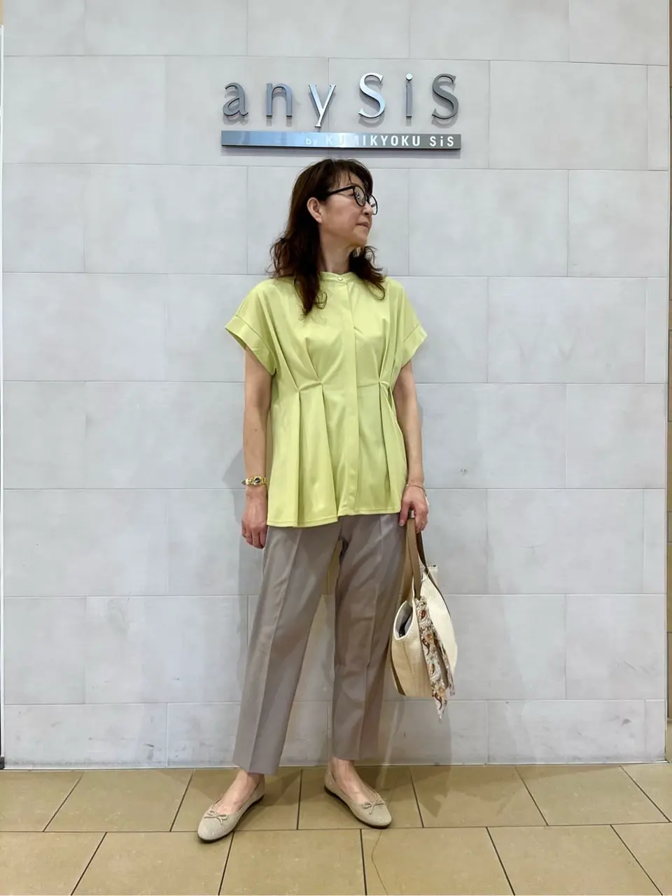 ANY SIS スタッフ コーディネート画像