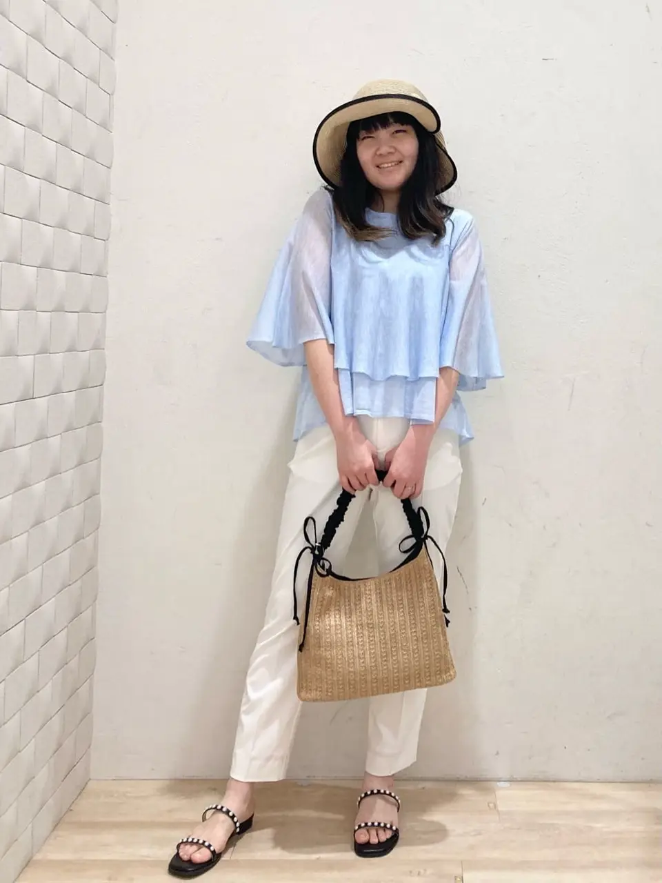 ANY SIS 川根　彩 コーディネート画像