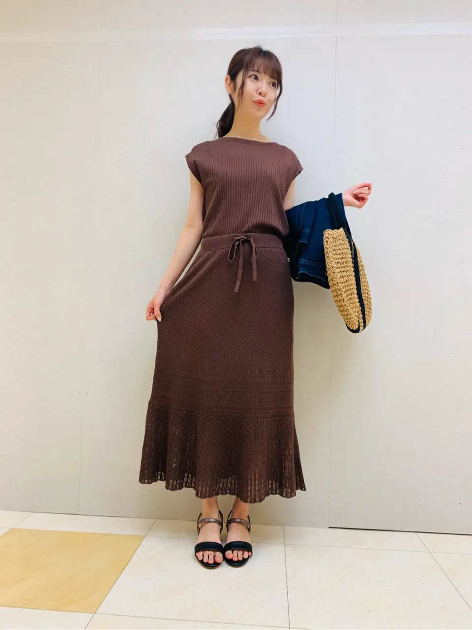 ANY SIS スタッフ コーディネート画像