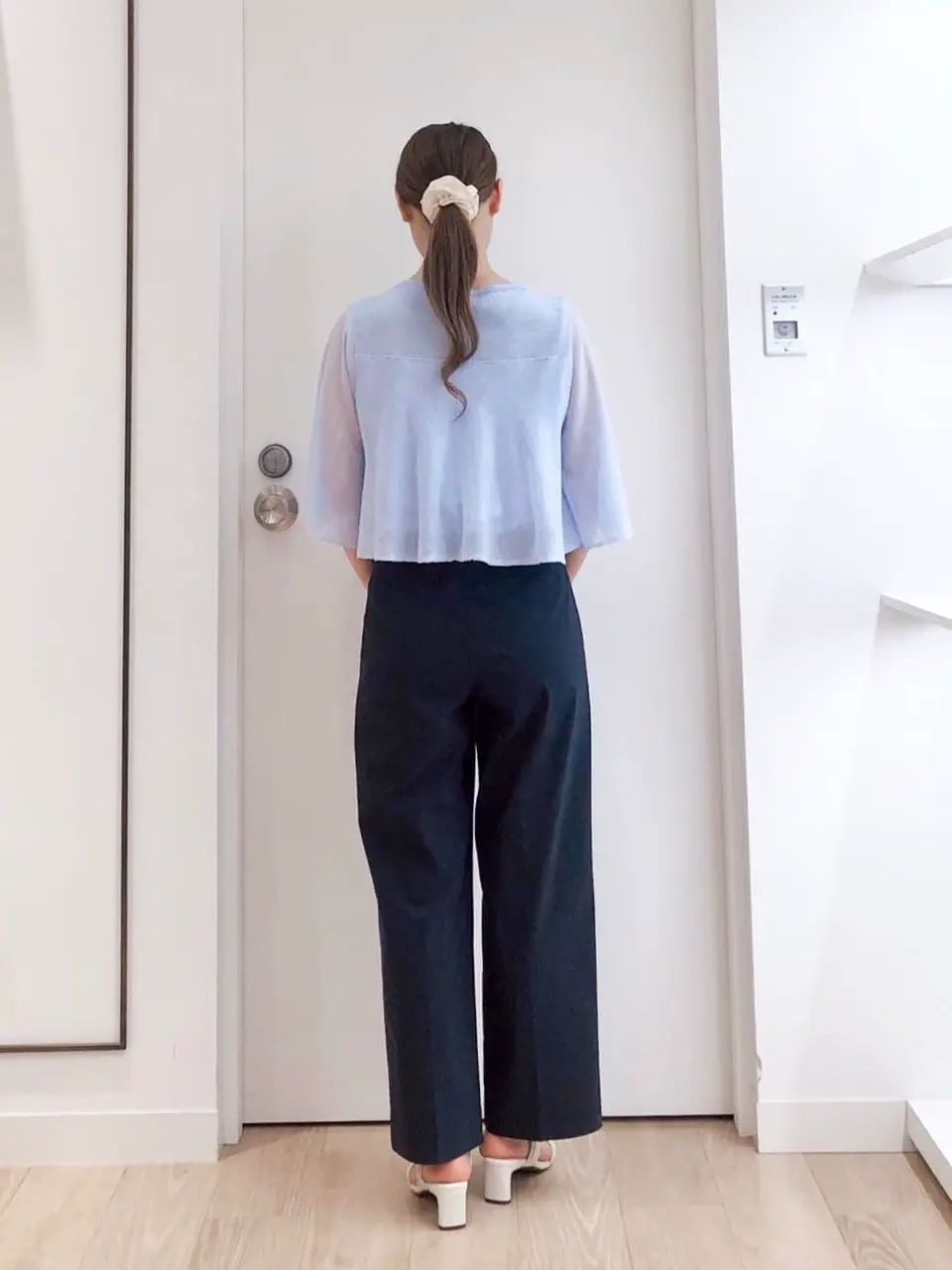 ANY SIS スタッフ コーディネート画像