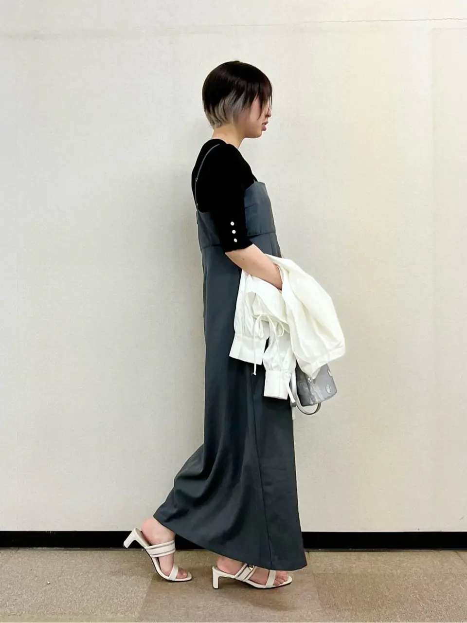 ANY SIS 村上 コーディネート画像