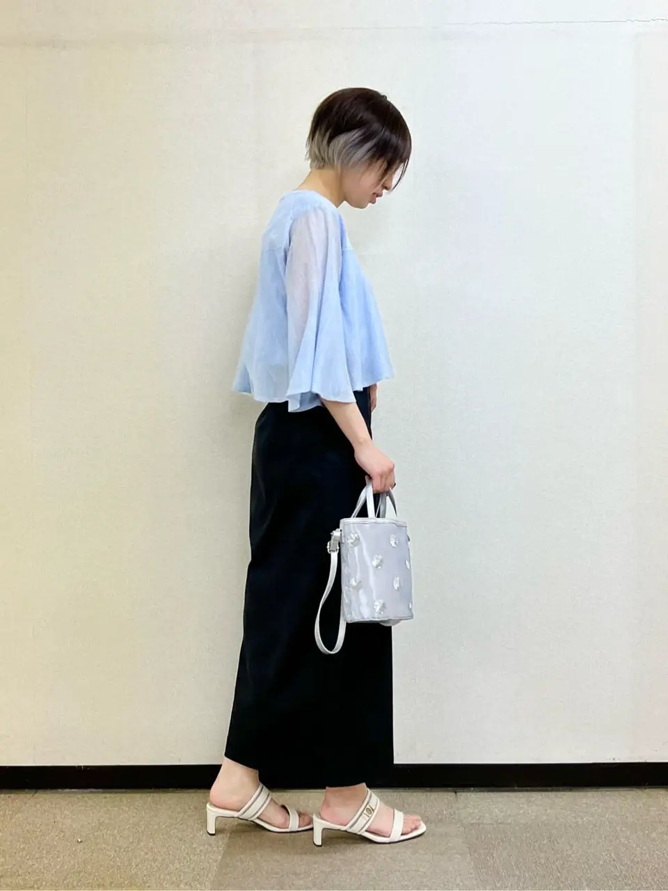 ANY SIS 村上 コーディネート画像