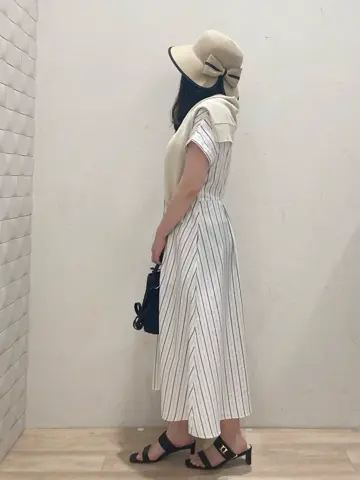 ANY SIS 川根　彩 コーディネート画像