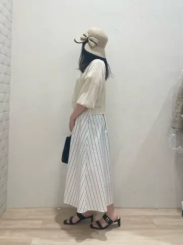 ANY SIS 川根　彩 コーディネート画像