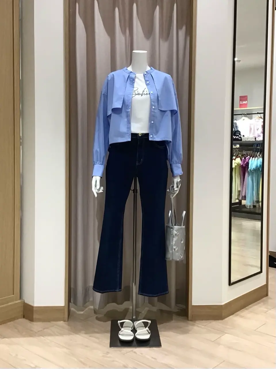 ANY SIS スタッフ コーディネート画像