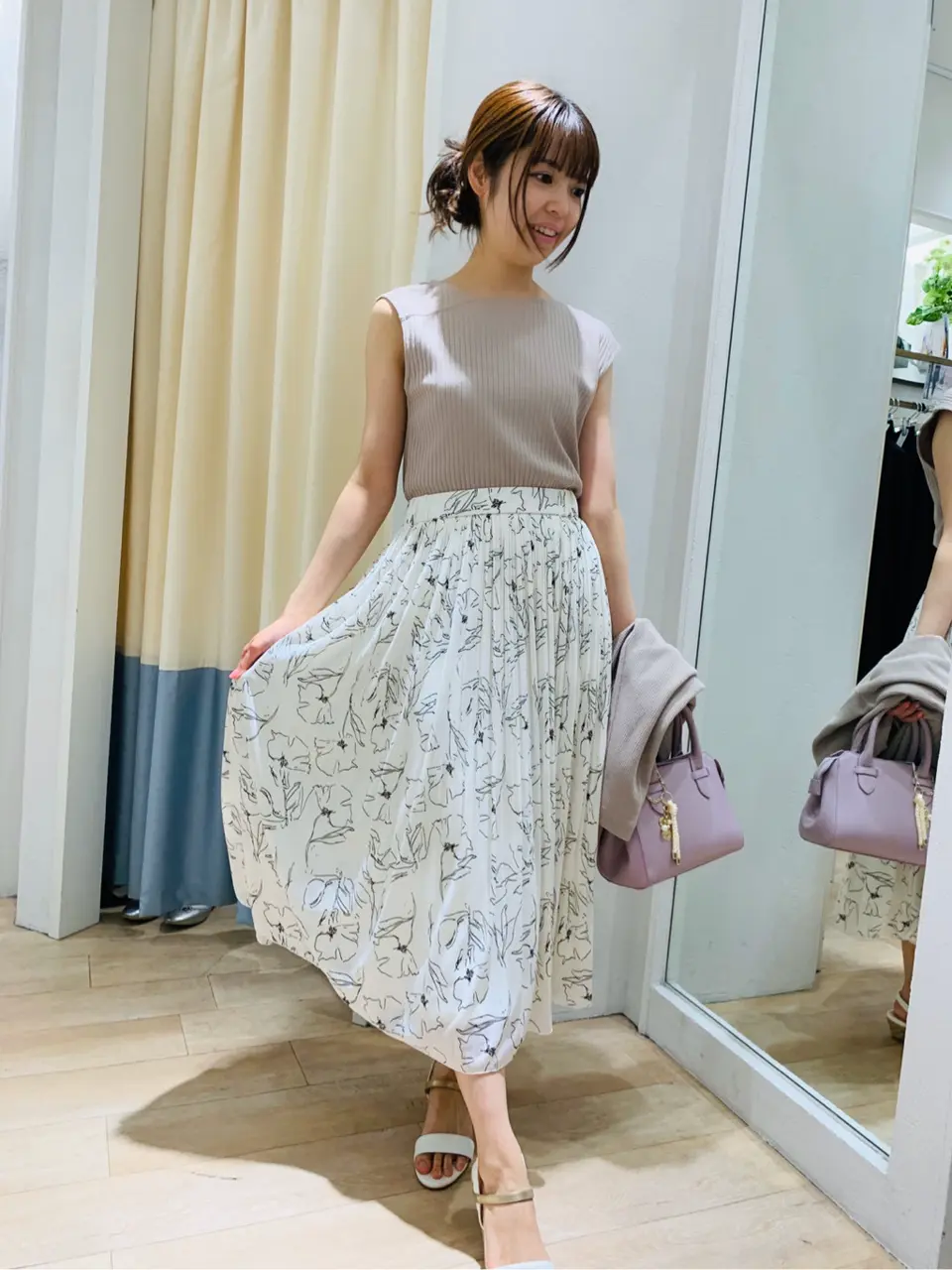 ANY SIS スタッフ コーディネート画像