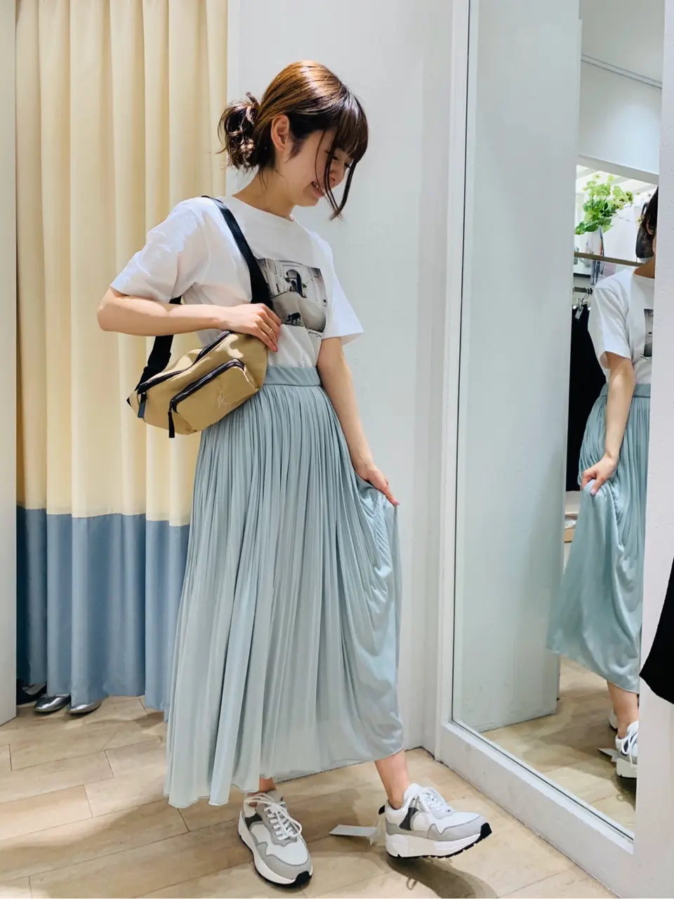 ANY SIS スタッフ コーディネート画像